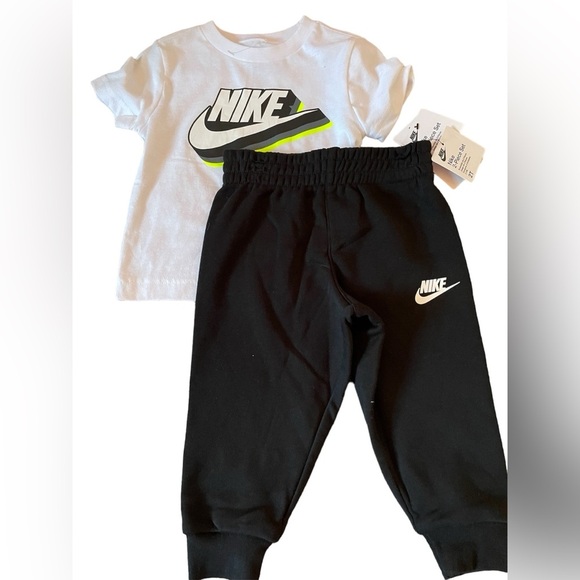 Nike Toddlers Gradient Futura Pants Set NWT - Picture 3 of 3